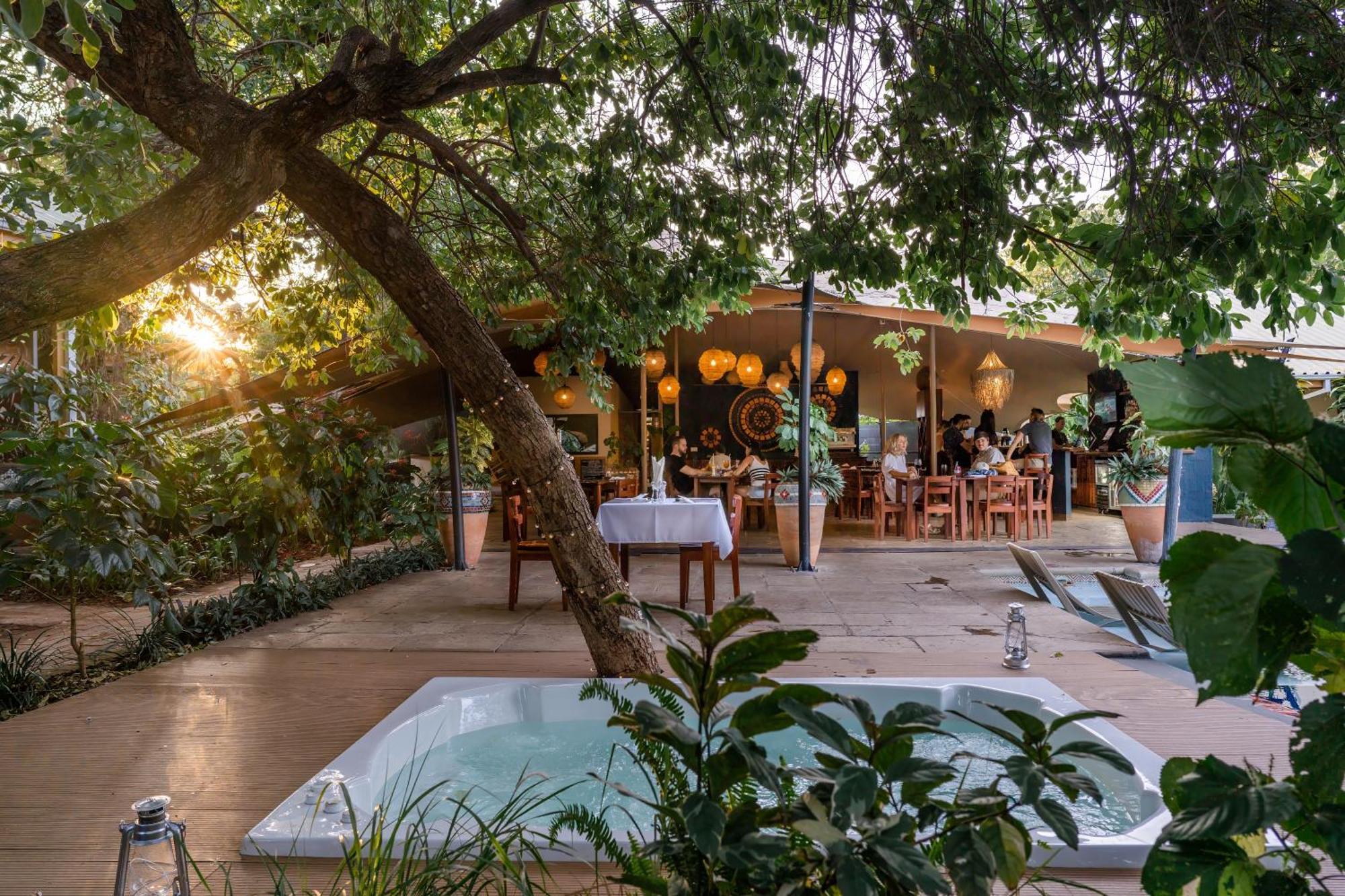 Shongwe Oasis Otel Victoria Falls Dış mekan fotoğraf