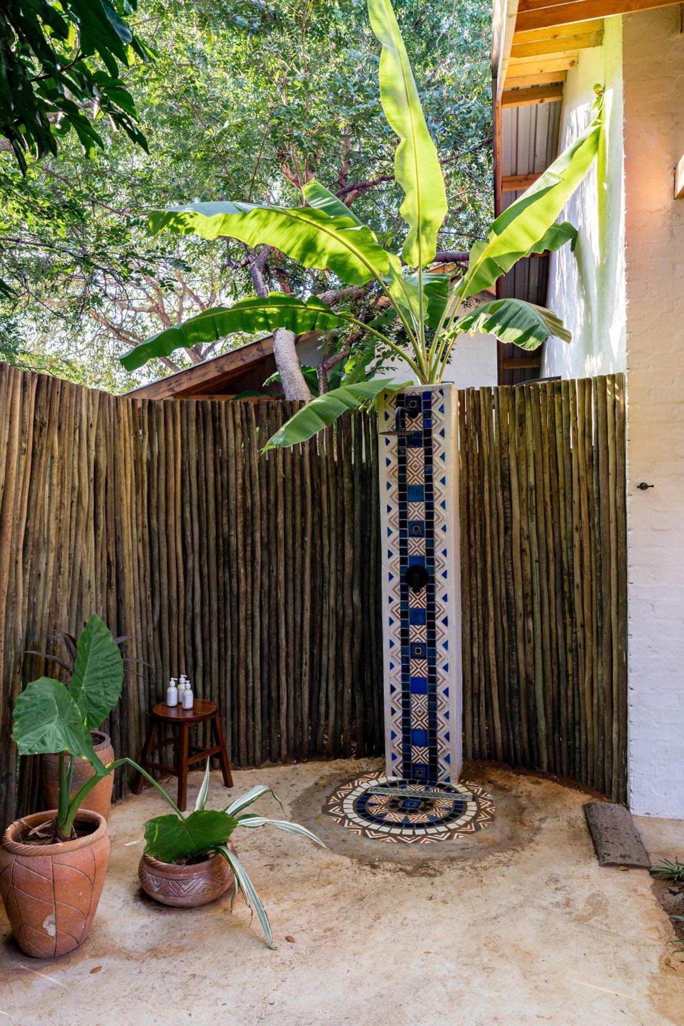 Shongwe Oasis Otel Victoria Falls Dış mekan fotoğraf