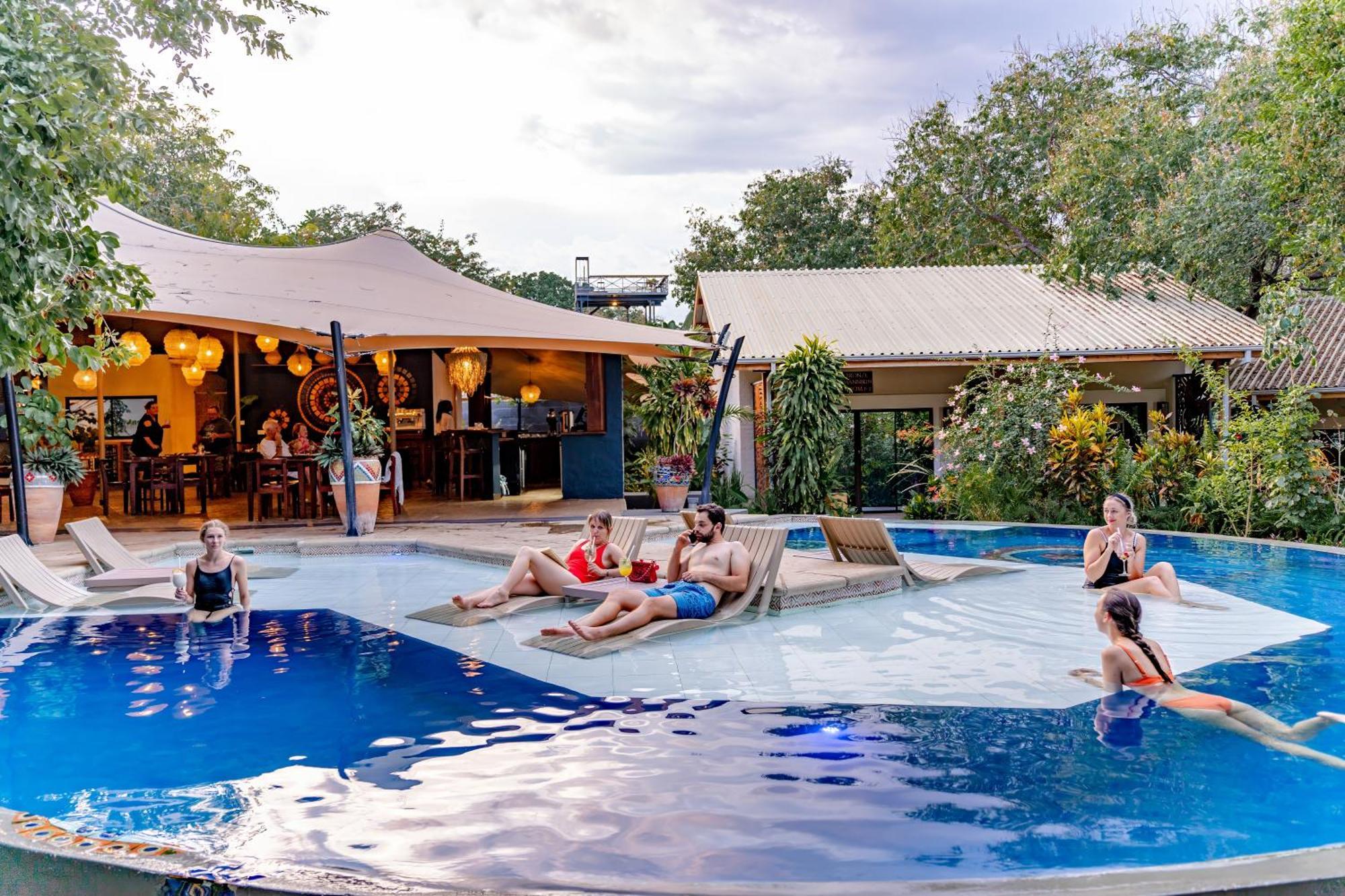 Shongwe Oasis Otel Victoria Falls Dış mekan fotoğraf
